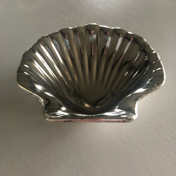 Vintage Silver Seashell Ring Dish - Picture 2 of 4